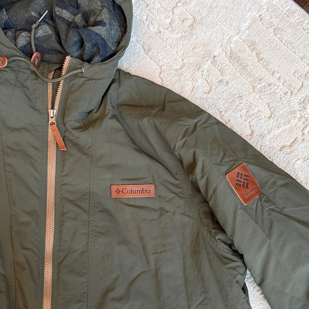 Columbia Men's Green and Brown Hooded Puffer Jacket with leather accents L - Picture 2 of 6